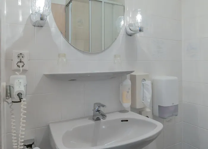 Muehlenthalers Park 콘즈